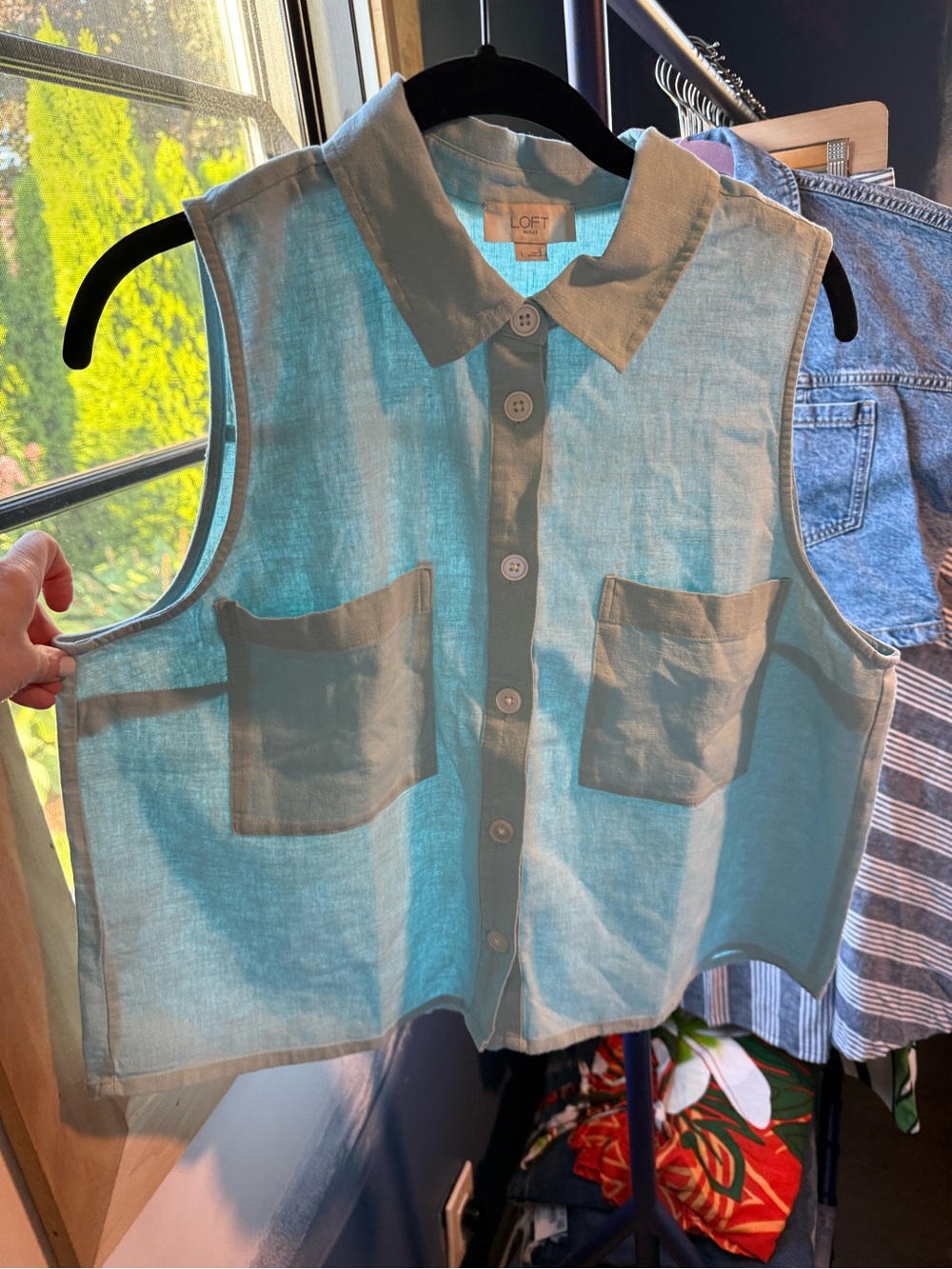 LOFT Light Blue Sleeveless Button-Front Linen Blend Top